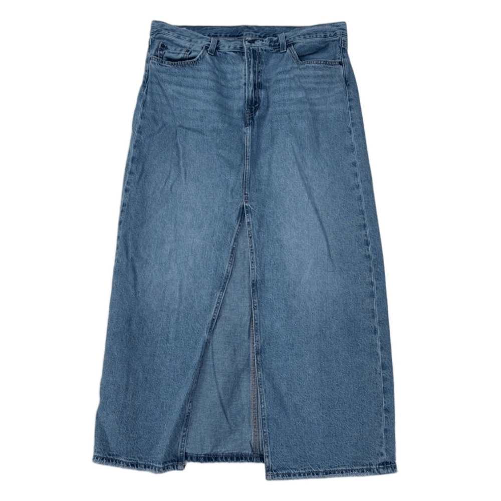 Levi’s Denim Midi Skirt Size 32